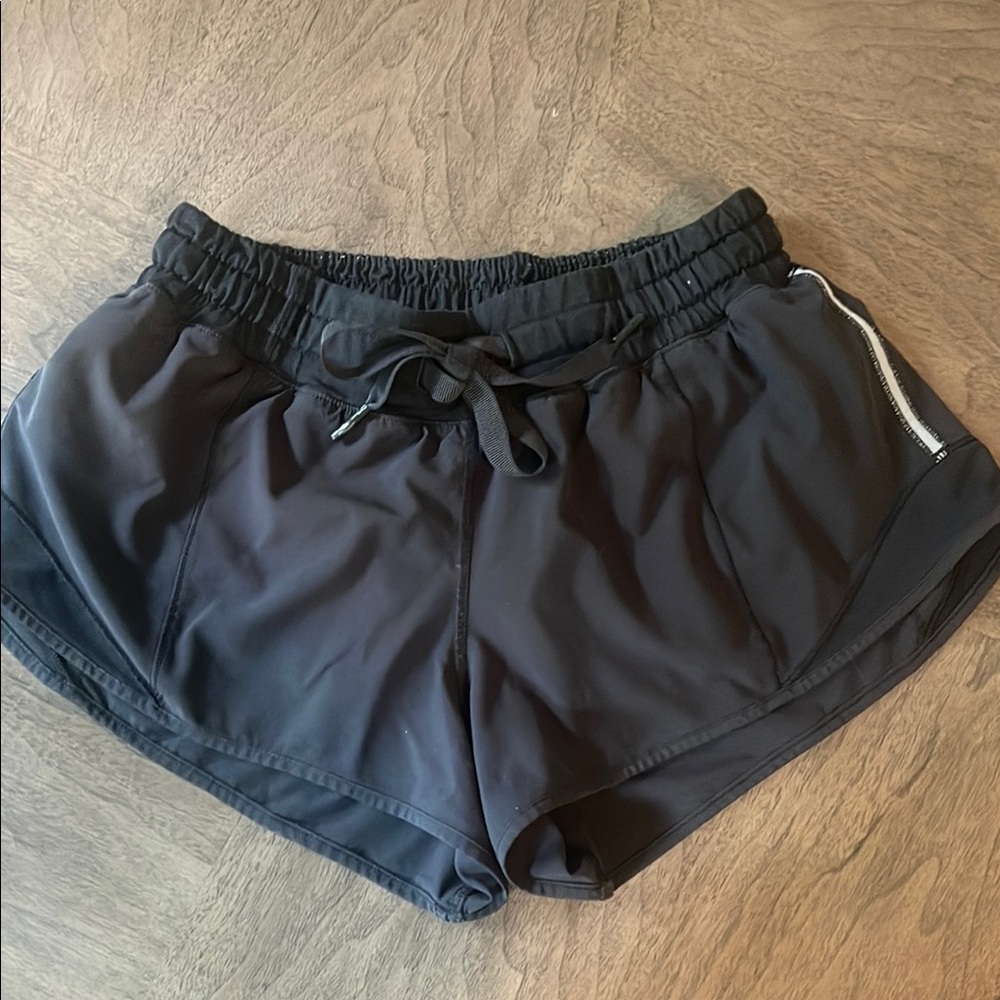 Lululemon Women’s Shorts Sz 4